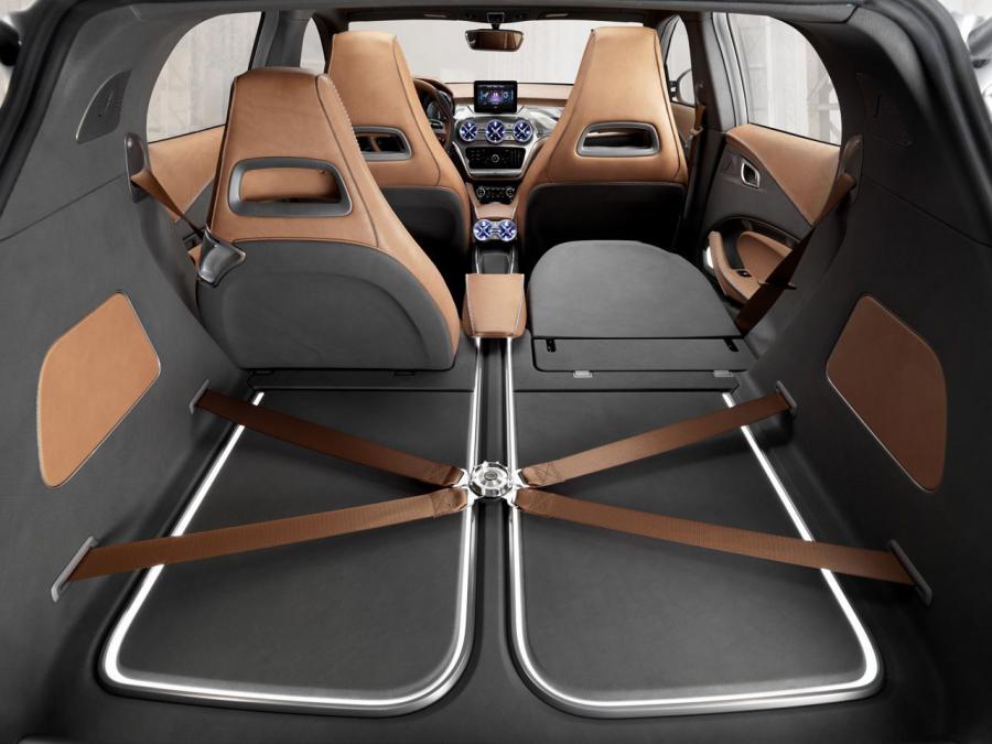  Mercedes-Benz GLA Concept 2013 года  (фото 24 из 42)
